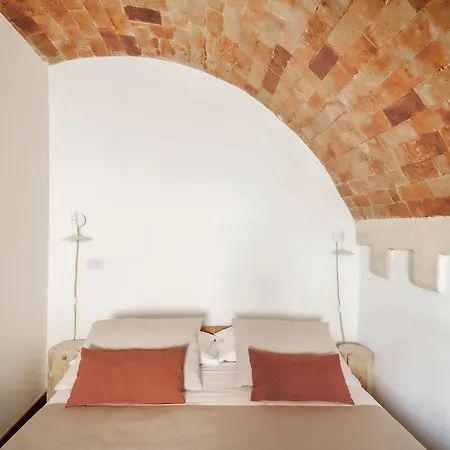 Oda ve Kahvaltı San Giovanni Vecchio - Residenza 4*