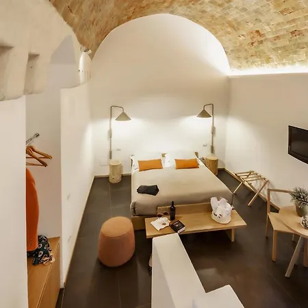 Oda ve Kahvaltı San Giovanni Vecchio - Residenza 4*